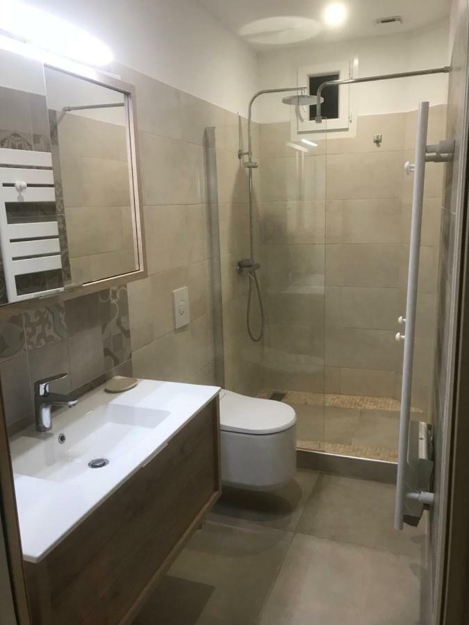 Au Domaine De Lea Apartment Hyeres Bagian luar foto